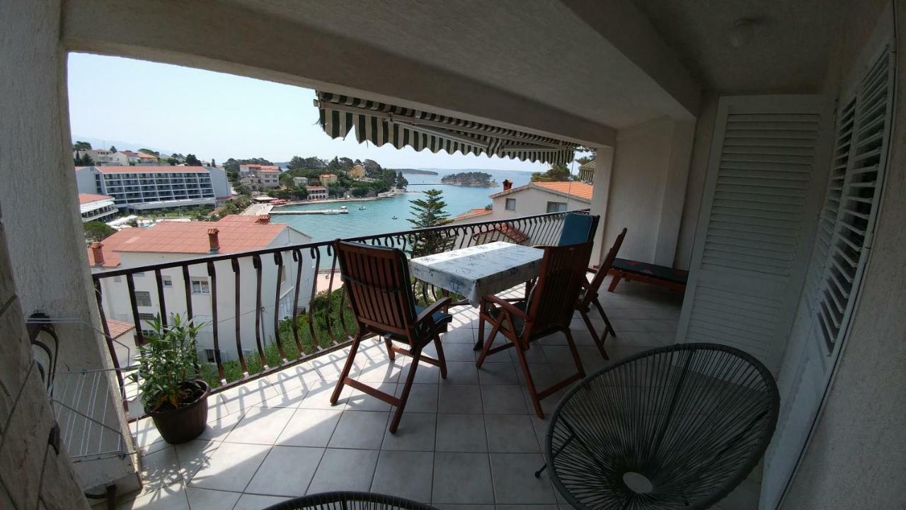 Apartments Dora Banjol Bagian luar foto