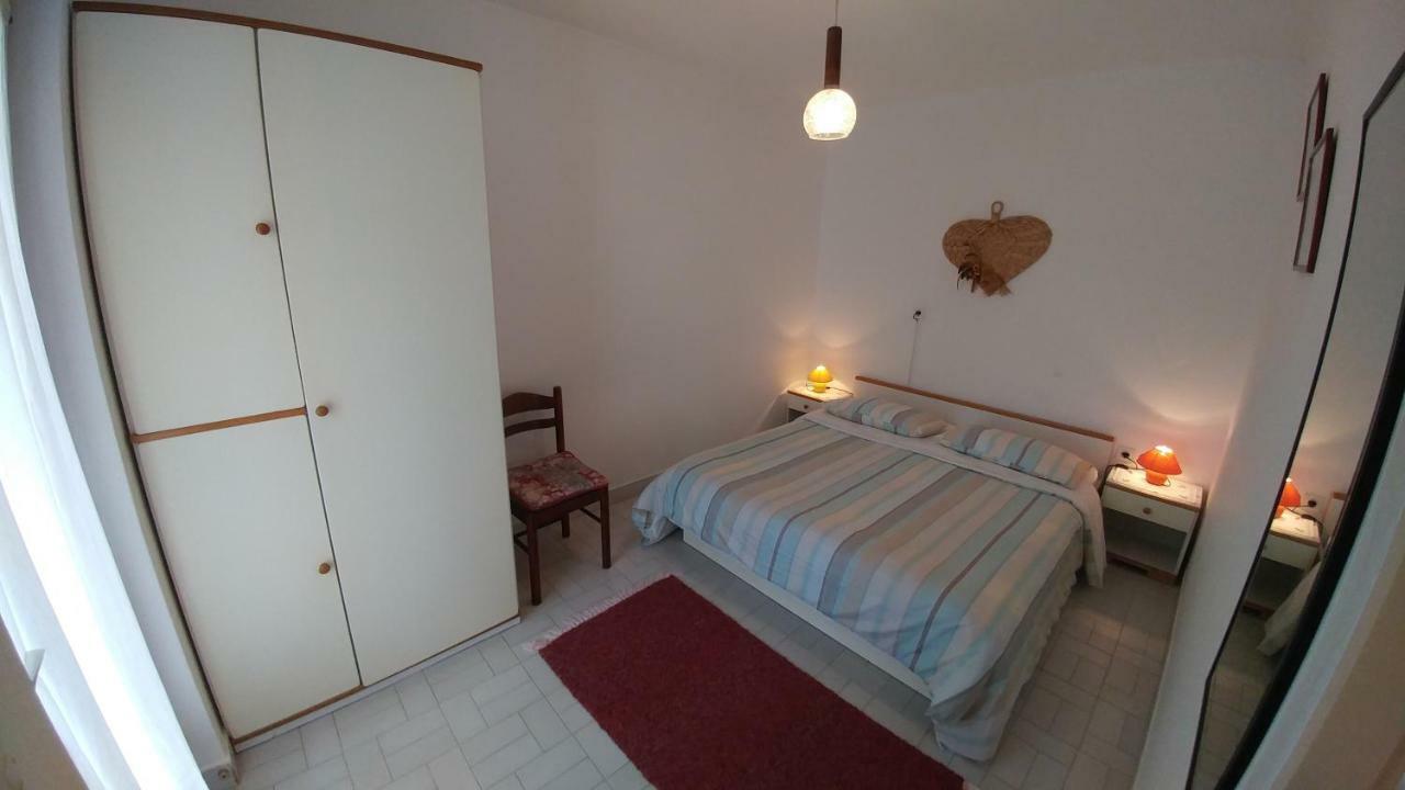 Apartments Dora Banjol Bagian luar foto